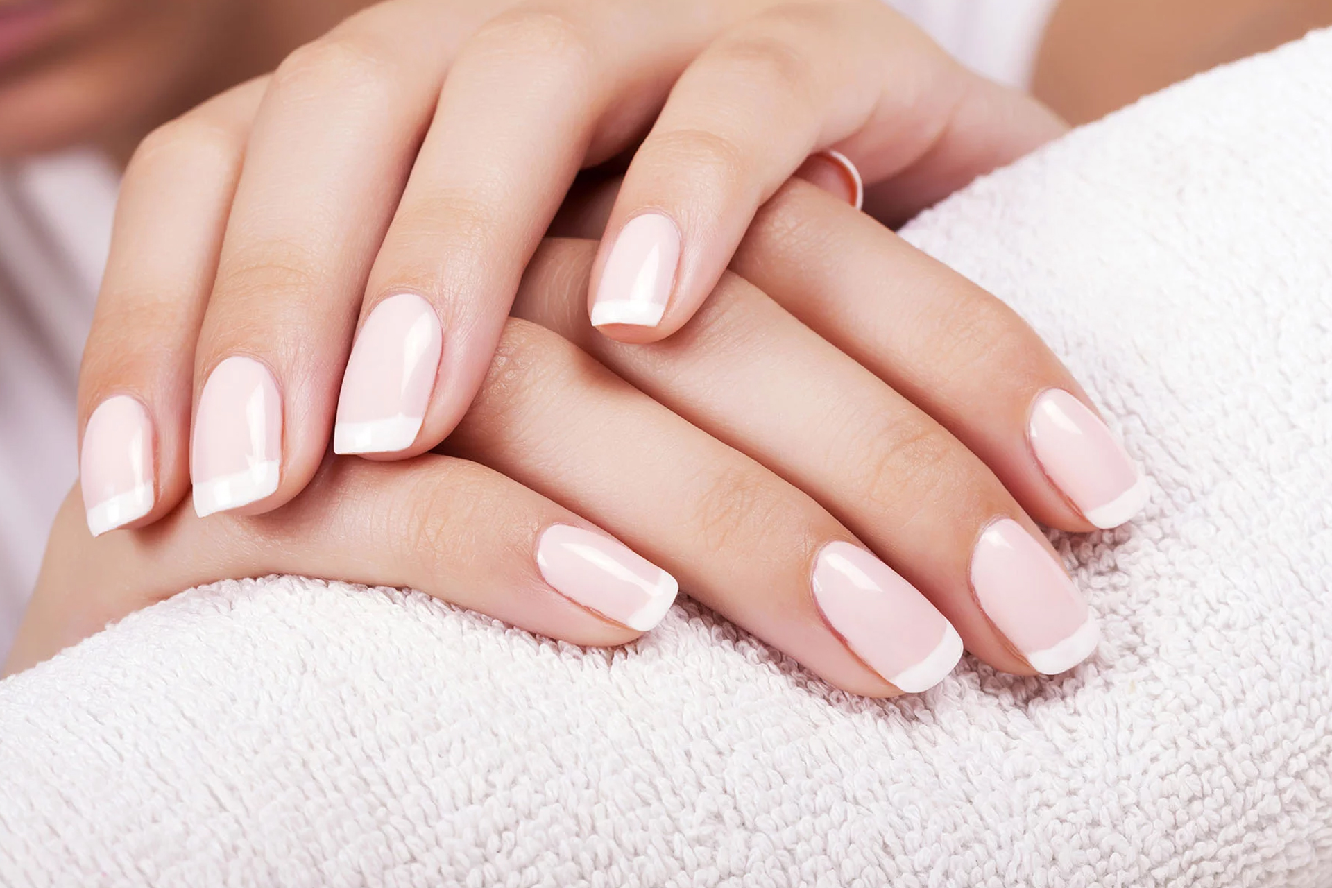 SEMIPERMANENTE MANI – 30€